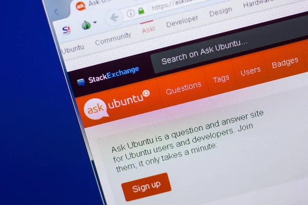 Ryazan, Rusya - 13 Mayıs 2018: Askubuntu Web sitesi Pc, url - Askubuntu.com görüntüleme