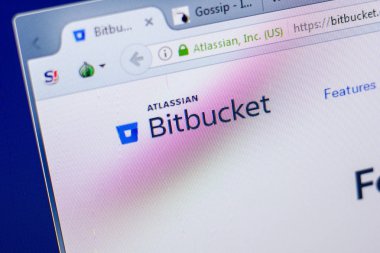 Ryazan, Rusya - 20 Mayıs 2018: Bitbucket ana web sitesi Pc, url - Bitbucket.org görüntüleme