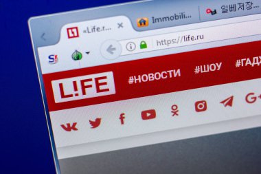 Ryazan, Rusya - 20 Mayıs 2018: Hayat Homepage website Pc, url - Life.ru görüntüleme