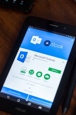 Ryazan, Rusya Federasyonu - 21 Mart 2018 - Microsoft Outlook Mobil uygulaması Tablet Pc ekranda