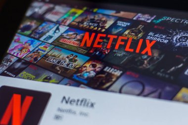 Ryazan, Rusya Federasyonu - 21 Mart 2018 - Netflix mobil uygulaması Tablet Pc ekranda