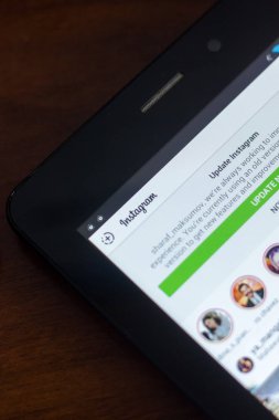 Ryazan, Rusya Federasyonu - 21 Mart 2018 - Instagram app bir tablet Pc üzerinde çalışma