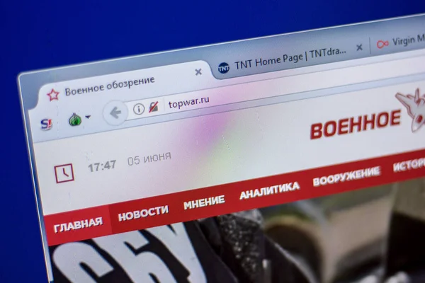 Ryazan, Rusya - 05 Haziran 2018: Topwar ana web sitesi Pc, url - Topwar.ru görüntüleme