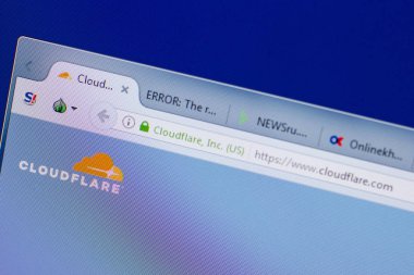 Ryazan, Rusya - 17 Haziran 2018: Cloudflare ana web sitesi Pc, url - Cloudflare.com görüntüleme