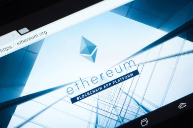 Ryazan, Rusya Federasyonu - 29 Mart 2018 - Ethereum ana cryptocurrency Tablet Pc bir ekranda