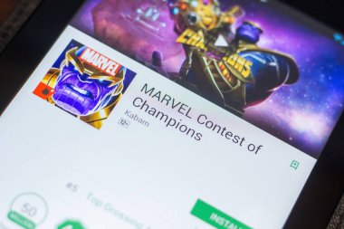Ryazan, Rusya - 16 Mayıs 2018: Marvel Yarışması Şampiyonlar Tablet Pc ekranda hareket eden app