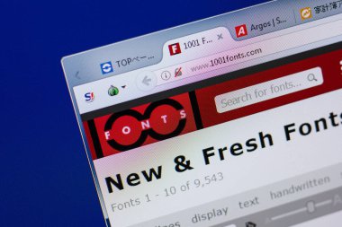 Ryazan, Rusya - 17 Haziran 2018: Ana Pc, url - ekranda 1001fonts sitesinin 1001fonts.com