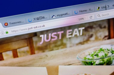 Ryazan, Rusya - 17 Haziran 2018: Ana Web sitesinin sadece yemek Pc, url - Just-eat.co.uk görüntüleme