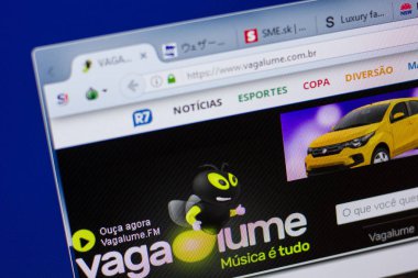 Ryazan, Rusya - 17 Haziran 2018: Vagalume ana web sitesi Pc, url - Vagalume.com.br görüntüleme