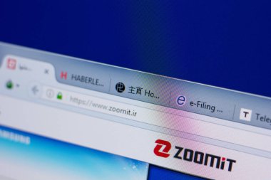 Ryazan, Rusya - 17 Haziran 2018: ZoomIt ana web sitesi Pc, url - Zoomit.ir görüntüleme