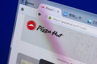 Ryazan, Rusya - 17 Haziran 2018: Pizzahut ana web sitesi Pc, url - Pizzahut.ru görüntüleme