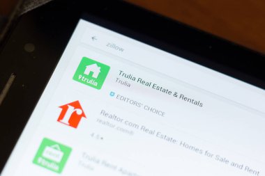 Ryazan, Rusya - 24 Haziran 2018: Trulia Emlak ve araç kiralama simgesi üzerinde mobil uygulamalar listesi