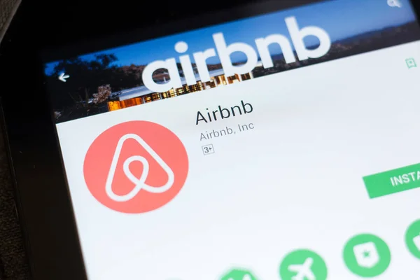 Ryazan Rusia Juni 2018 Aplikasi Mobile Airbnb Pada Tampilan Tablet — Stok Foto