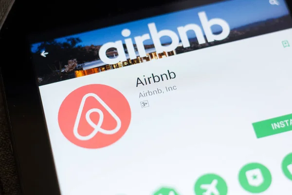 Ryazan Rusia Junio 2018 Aplicación Móvil Airbnb Pantalla Tableta — Foto de Stock