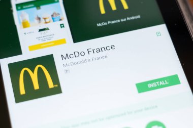 Ryazan, Rusya - 24 Haziran 2018: Mcdonalds Fransa, Tablet Pc ekranda Mcdo mobil uygulaması