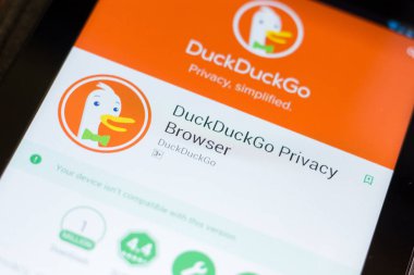 Ryazan, Rusya - 24 Haziran 2018: Duckduckgo Privace tarayıcı mobil uygulaması Tablet Pc ekranda