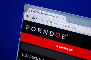 Ryazan, Rusya - 26 Haziran 2018: Porndoe ana web sitesi Pc. Url - Porndoe.com görüntüleme