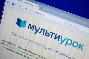 Ryazan, Rusya - 26 Haziran 2018: Multiurok ana web sitesi Pc. Url - Multiurok.ru görüntüleme