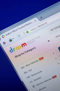 Ryazan, Rusya - 26 Haziran 2018: Droom ana web sitesi Pc. Url - Droom.in görüntüleme