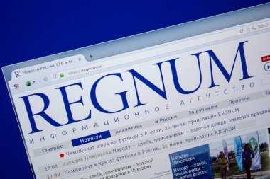 Ryazan, Rusya - 26 Haziran 2018: Regnum ana web sitesi Pc. Url - Regnum.ru görüntüleme