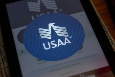 Ryazan, Rusya - 03 Temmuz 2018: Usaa cep mobil app Logo üstünde belgili tanımlık göstermek cep telefonu