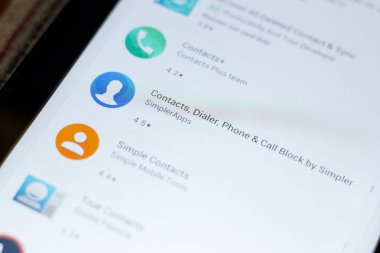 Ryazan, Rusya - 03 Temmuz 2018: Kişiler, Dialer, telefon ve çağrı Tablet Pc ekranda hareket eden app blok