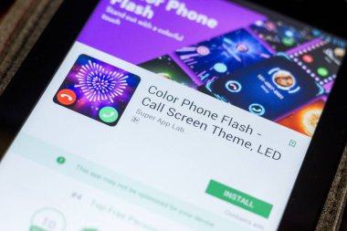 Ryazan, Rusya - 03 Temmuz 2018: Renk telefon Flash - mobil uygulamalar listesini simgesinde ara ekran tema