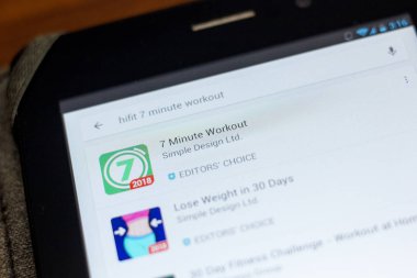 Ryazan, Rusya Federasyonu - Temmuz 03, 2018:7 dakikalık egzersiz hareket eden app Tablet Pc ekranda