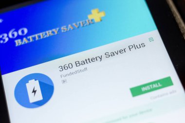 Ryazan, Rusya Federasyonu - Temmuz 03, 2018:360 pil - batarya kurtarmak, soğutucu, telefon temiz kutsal kişilerin resmi içinde mobil uygulamalar listesi