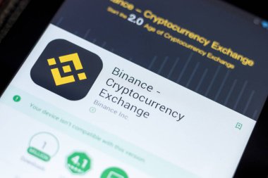 Ryazan, Rusya - 03 Temmuz 2018: Binance - Cryptocurrency Exchange kutsal kişilerin resmi içinde mobil uygulamalar listesi