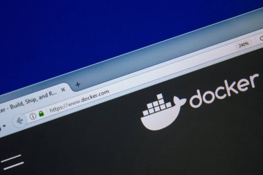 Ryazan, Rusya - 25 Temmuz 2018: Ana pencere Web sitesi Pc. Url - Docker.com görüntüleme 
