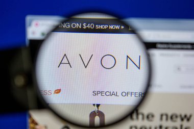 Ryazan, Rusya - 11 Temmuz 2018: Avon.com Web sitesi Pc ekranda