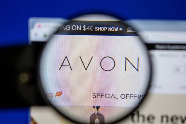 Ryazan, Rusya - 11 Temmuz 2018: Avon.com Web sitesi Pc ekranda