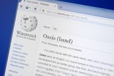 Ryazan, Rusya - 19 Ağustos 2018: Vikipedi sayfası Oasis grup Pc görüntüleme hakkında