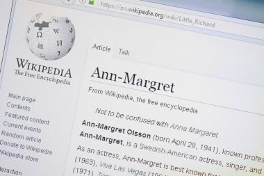 Ryazan, Rusya - 19 Ağustos 2018: Vikipedi sayfa hakkında Ann-Margret Pc ekranda