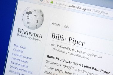 Ryazan, Rusya - 28 Ağustos 2018: Vikipedi sayfası Billie Piper hakkında Pc ekranda.
