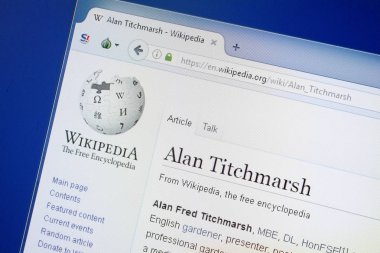 Ryazan, Rusya - 19 Ağustos 2018: Vikipedi sayfa hakkında Alan Titchmarsh Pc ekranda