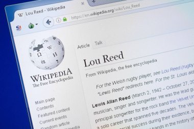 Ryazan, Rusya - 19 Ağustos 2018: Vikipedi sayfası Lou Reed hakkında Pc ekranda