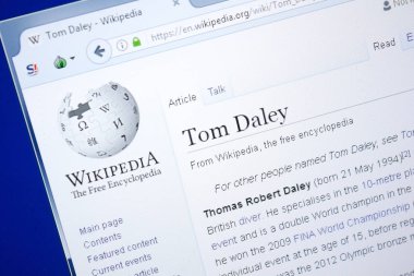 Ryazan, Rusya - 28 Ağustos 2018: Vikipedi sayfa hakkında Tom Daley Pc ekranda.