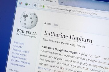 Ryazan, Rusya - 19 Ağustos 2018: Vikipedi sayfa hakkında Katharine Hepburn Pc ekranda