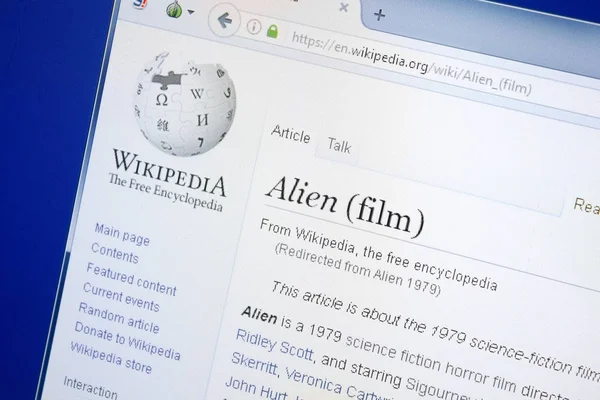 Rjazaň, Rusko - 28 srpna 2018: Wikipedie stránky o filmu Alien na monitoru Pc. — Stock fotografie