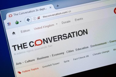 Ryazan, Rusya - 26 Ağustos 2018: Anasayfa konuşma Web sitesi Pc. Url - Theconversation.com görüntüleme