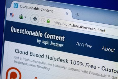 Ryazan, Rusya - 26 Ağustos 2018: Sorgulanabilir içerik ana web sitesi Pc. Url - Questionablecontent.net görüntüleme