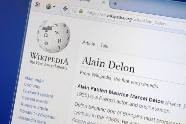 Ryazan, Rusya - 19 Ağustos 2018: Vikipedi sayfa hakkında Alain Delon Pc ekranda