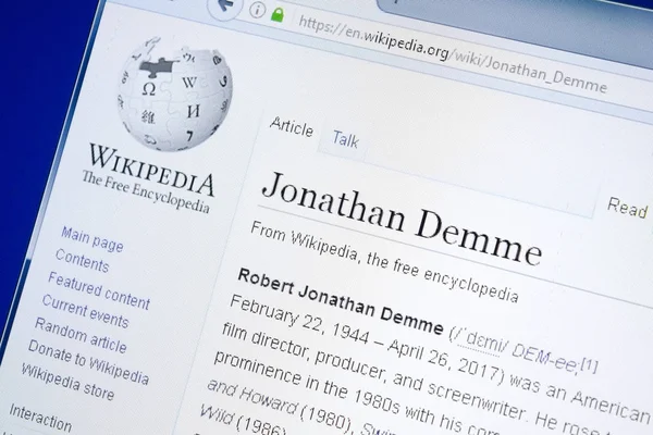 Ryazan, Rusya - 28 Ağustos 2018: Vikipedi sayfa hakkında Jonathan Demme Pc ekranda.