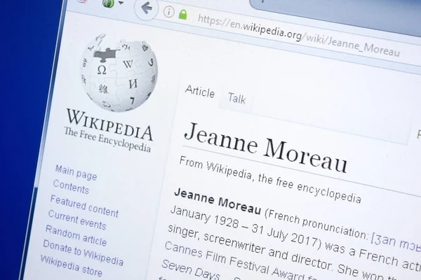 Ryazan, Rusya - 28 Ağustos 2018: Vikipedi sayfa hakkında Jeanne Moreau Pc ekranda.