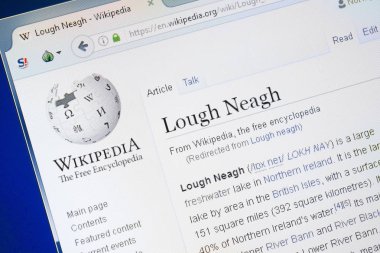 Ryazan, Rusya - 28 Ağustos 2018: Vikipedi sayfa hakkında Lough Neagh Pc ekranda.