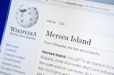 Ryazan, Rusya - 28 Ağustos 2018: Vikipedi sayfası Mersea ada hakkında Pc ekranda.