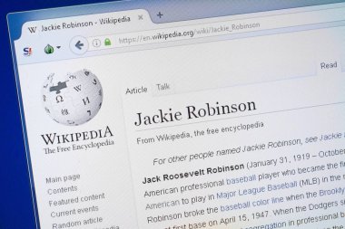 Ryazan, Rusya - 19 Ağustos 2018: Wikipedia sayfasında Pc görüntüsünü Jackie Robinson hakkında