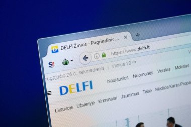 Ryazan, Rusya - 26 Ağustos 2018: Delfi ana web sitesi Pc. Url - Delfi.lt görüntüleme